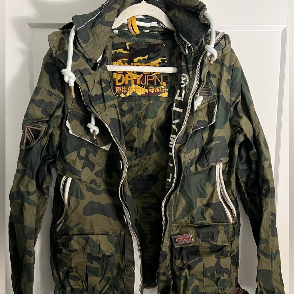 SUPER DRY (CAMO) WINDBREAKER